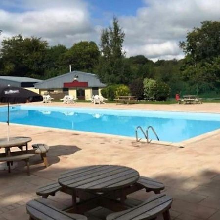 18 River View Chalet-Glan Gwna Holiday Park Caernarfon Exterior photo